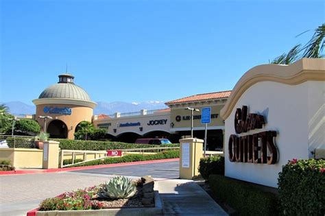 hotel near cabazon outlet